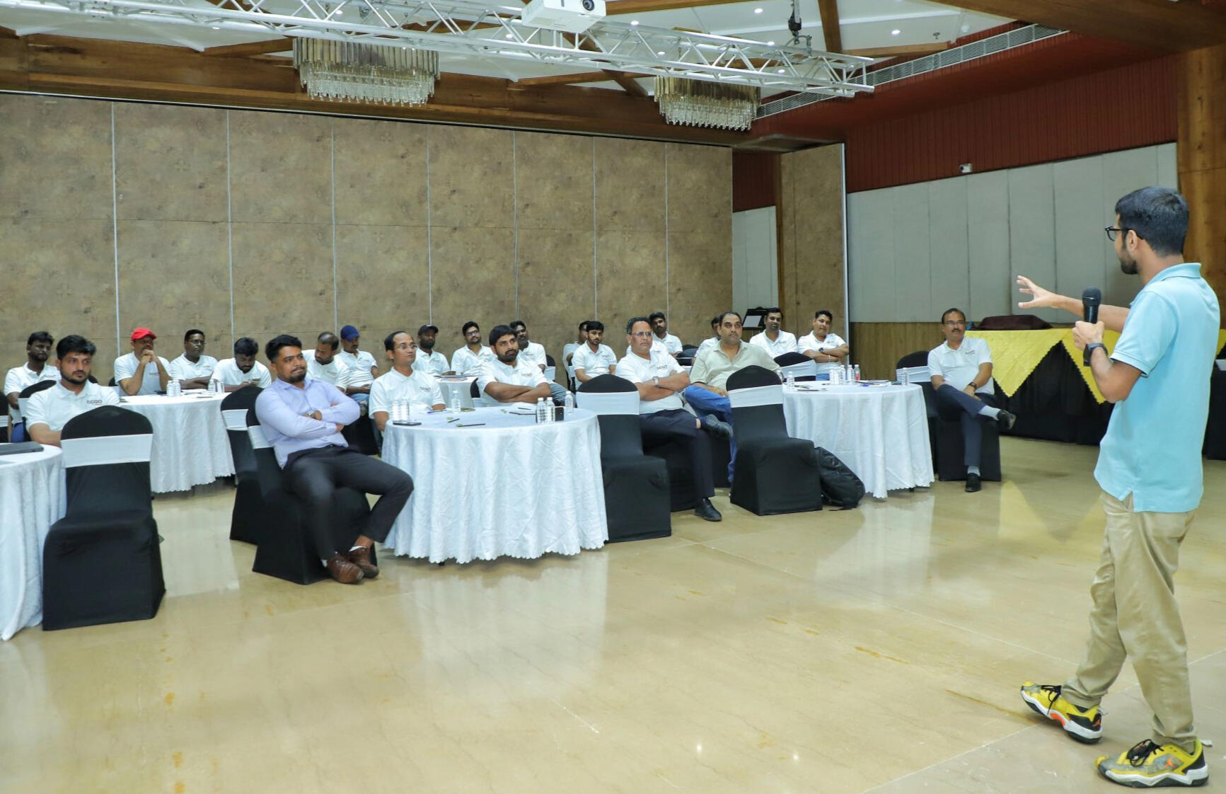 Mahindra TEQO: Stand-up Comedy hdhdhdh